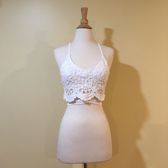 💥 CLEARANCE Backless Floral Lace Strappy Crop Top - Picture 3 of 5
